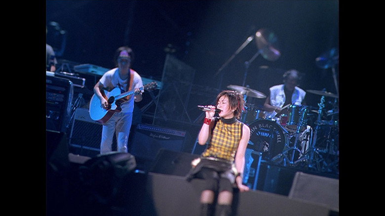 BOHEMIAN SUMMER  ~Utada Hikaru Circuit Live 2000 still
